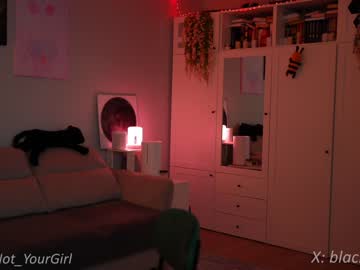 latina cam girl _blackbee_ image #4401942