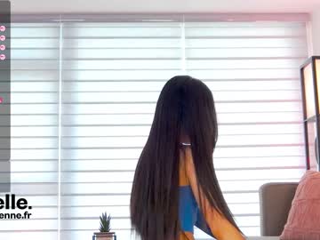 latina cam girl belle_adrienne image #4342376