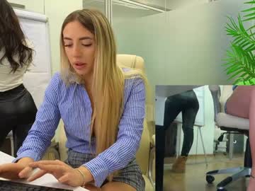 latina cam girl babesgowild image #3809382