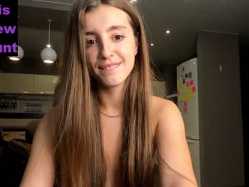 latina cam girl coy_amina_ image #1640419