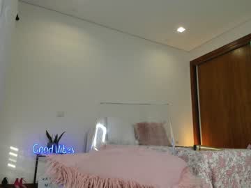 latina cam girl angel_danm_milf image #2872737