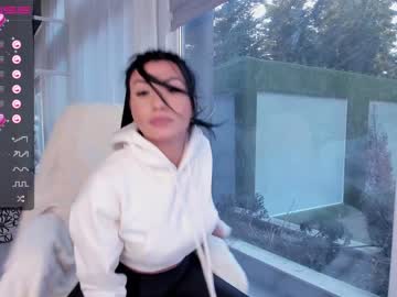 latina cam girl miss_diamond__ image #2493811