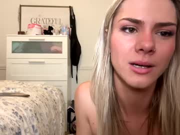 latina cam girl ameliabrabus image #4707146