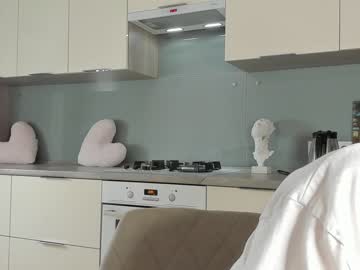 latina cam girl miaaperry image #2523417