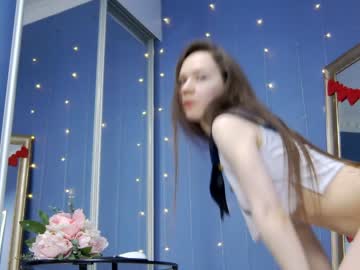 latina cam girl kriskras__ image #4446966