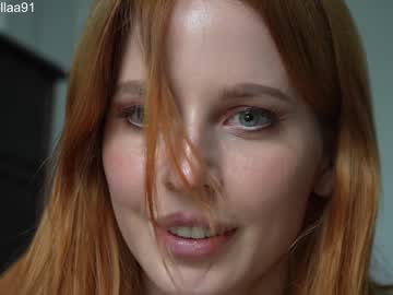 latina cam girl ellaa91 image #4600392