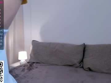 latina cam girl peek_in_my_window image #4182694