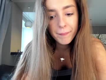 latina cam girl coy_amina_ image #1962374