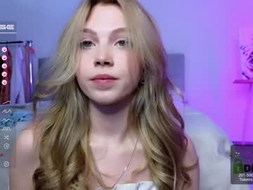 latina cam girl small_blondee image #3145810