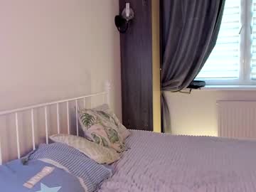 latina cam girl mia_elfie image #947975