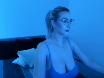 latina cam girl allayah image #1284631