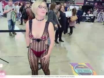 latina cam girl champagnefun image #2799415