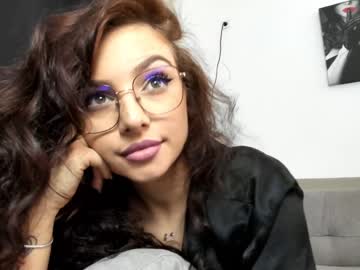 latina cam girl 9harlotte99 image #1039634