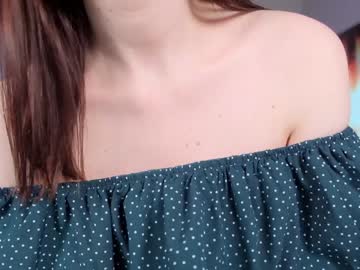 latina cam girl _blackbee_ image #531100