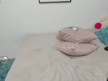 latina cam girl abigail_w image #801485