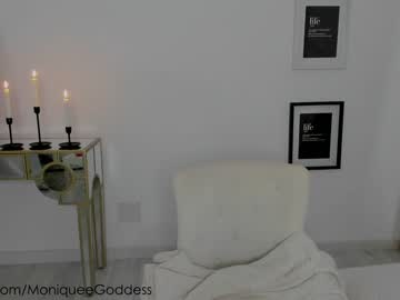 latina cam girl moniqueeass image #3441706