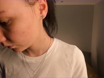 latina cam girl elia_miu image #4212332