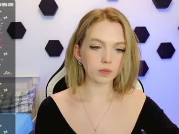 latina cam girl small_blondee image #3054939