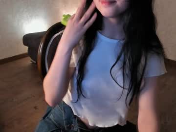 latina cam girl carolemilys image #3422432