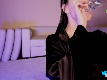 latina cam girl hollyextra image #4416721