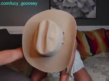 latina cam girl lucy_gooosey image #3516229