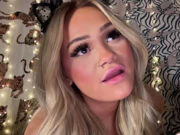latina cam girl ari_02 image #3838382