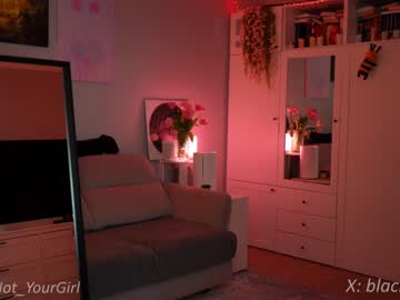 latina cam girl _blackbee_ image #4336517