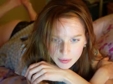 latina cam girl ellaa91 image #2036515