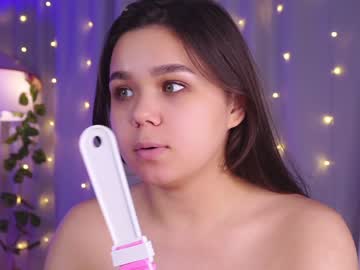 latina cam girl helenmoors image #3566485
