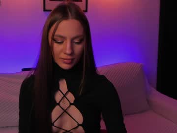 latina cam girl maryhillt image #2441366
