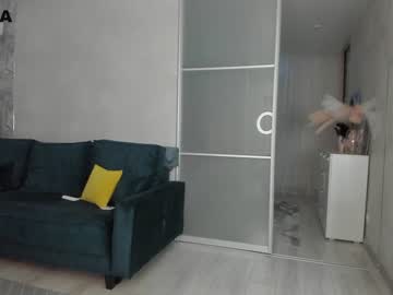 latina cam girl mia_devill image #2749797
