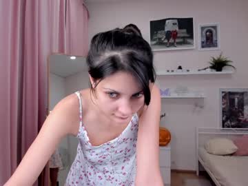 latina cam girl chloe_holzmann image #1966459