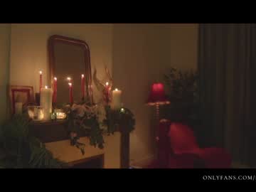 latina cam girl lucieoude_ image #2071071