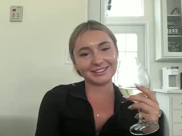 latina cam girl lilamarie24 image #4645623