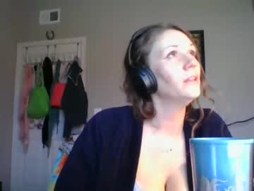 latina cam girl maddelinemares image #1244224