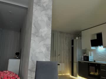 latina cam girl mia_devill image #3466096