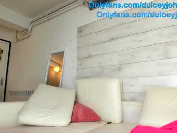 latina cam girl dulceyjohn image #3104171