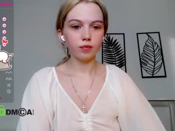 latina cam girl small_blondee image #2231495