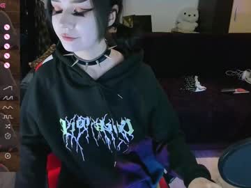 latina cam girl broodmommyy3 image #4632032