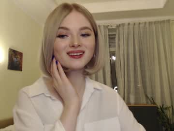 latina cam girl yvaine777 image #548796