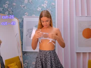 latina cam girl moon__flowers image #1768307