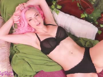 latina cam girl amberlaray image #344098