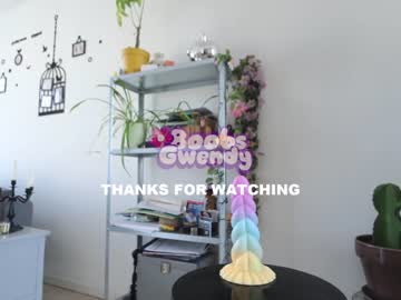 latina cam girl boobsgwendy image #4045435
