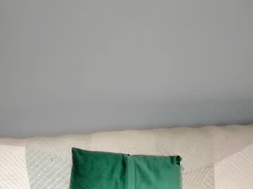 latina cam girl aria_diaz image #2684677
