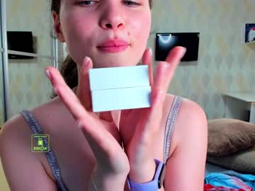 latina cam girl demurelixir image #1334365