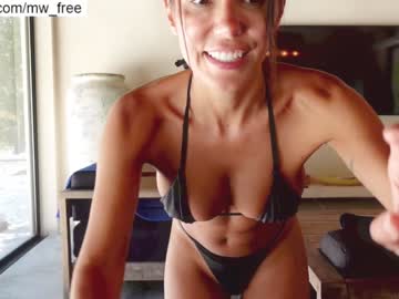 latina cam girl miiiawallace image #2745945