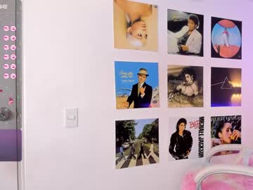 latina cam girl little_effy18 image #4427114