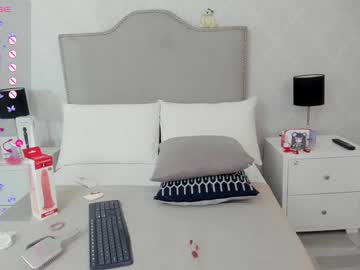 latina cam girl julietastong image #3467317