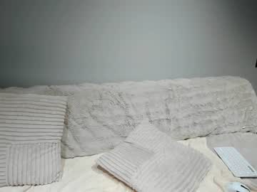 latina cam girl aria_diaz image #3285585