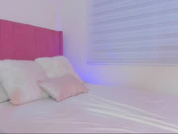 latina cam girl veroniqe_lounge image #1997998